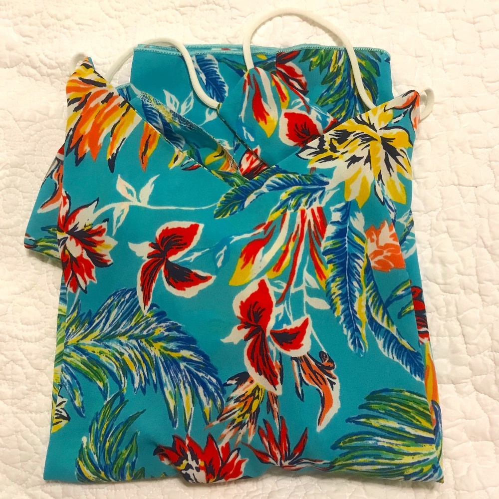 Pretty Newbury Kustom turquoise racerback top with tropical floral print (M)